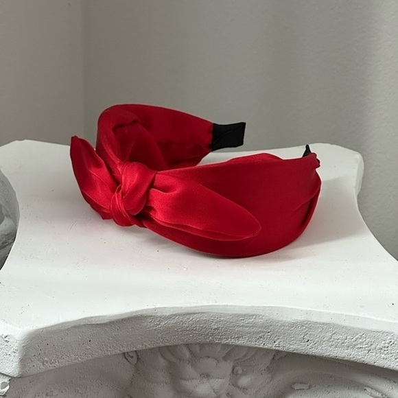 Red Knotted Hair Band Accessory - Picture 4 of 6